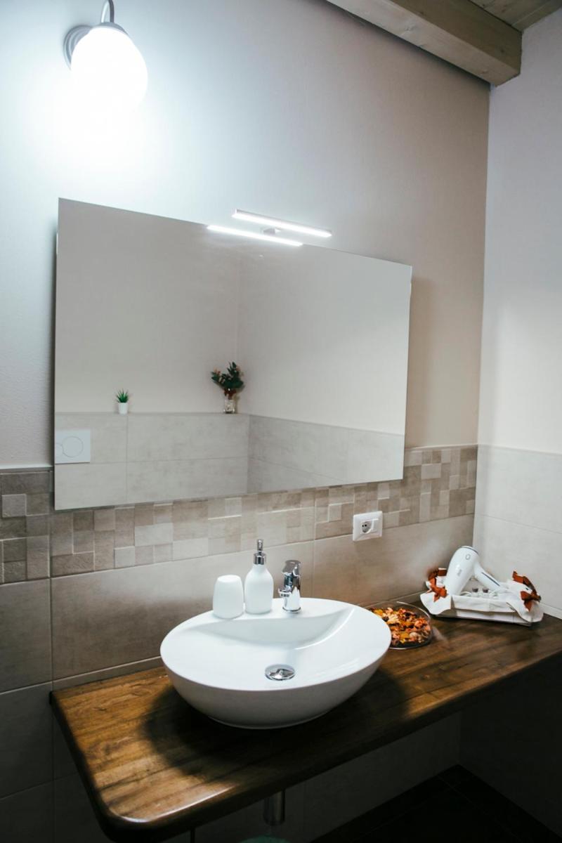 Agriturismo Vitae Fabbrico ภายนอก รูปภาพ