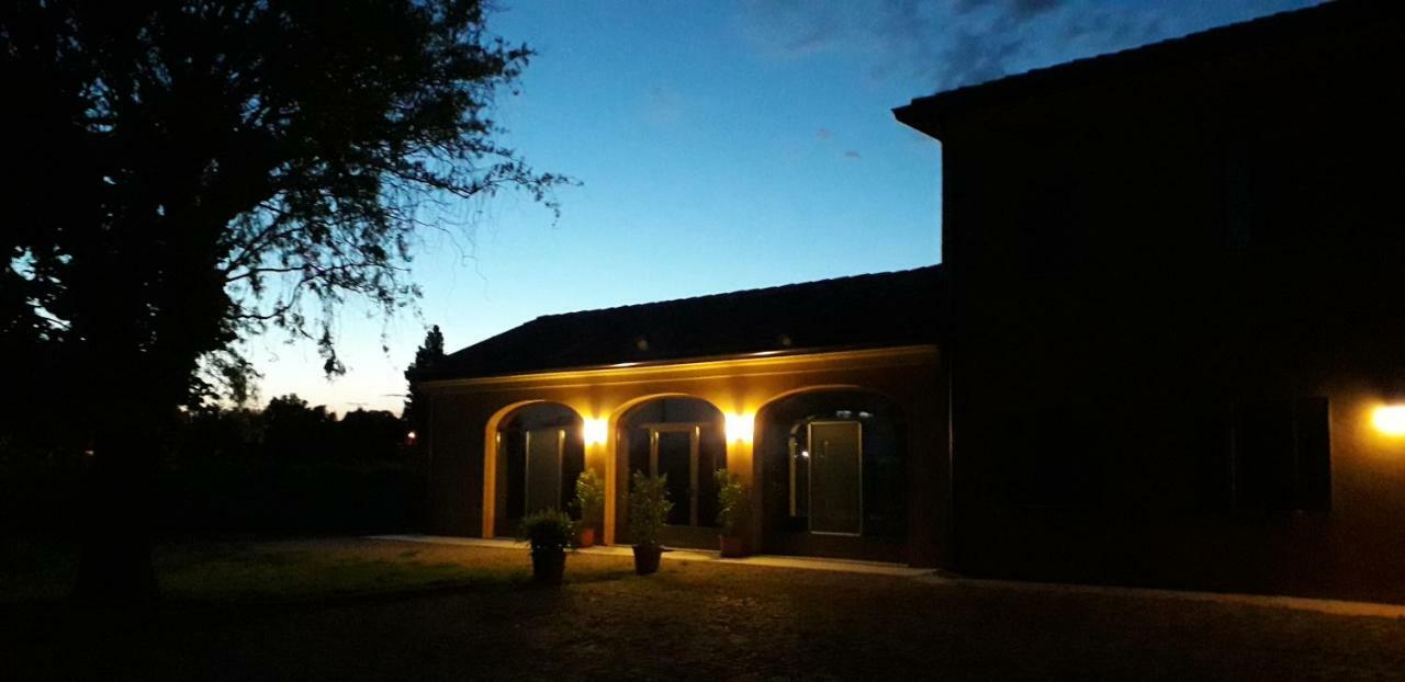 Agriturismo Vitae Fabbrico ภายนอก รูปภาพ
